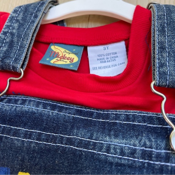 Deadstock y2k Mickey Mouse overalls size 3t and 4t - Picture 5 of 5